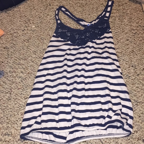 Tank Tops - Picture 3 of 6